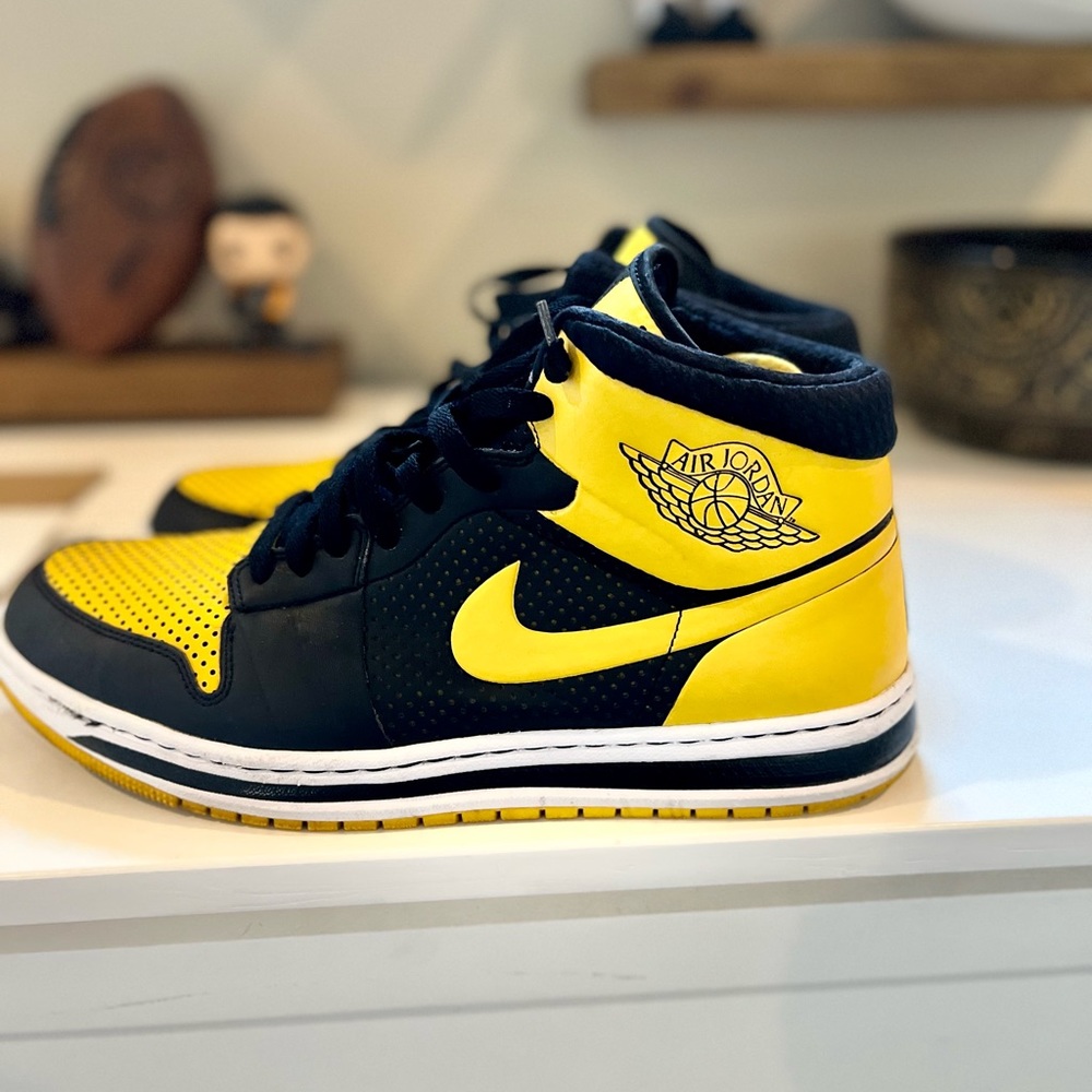 Jordan 1 Alpha New Love 392813-003 Sneakers (12)